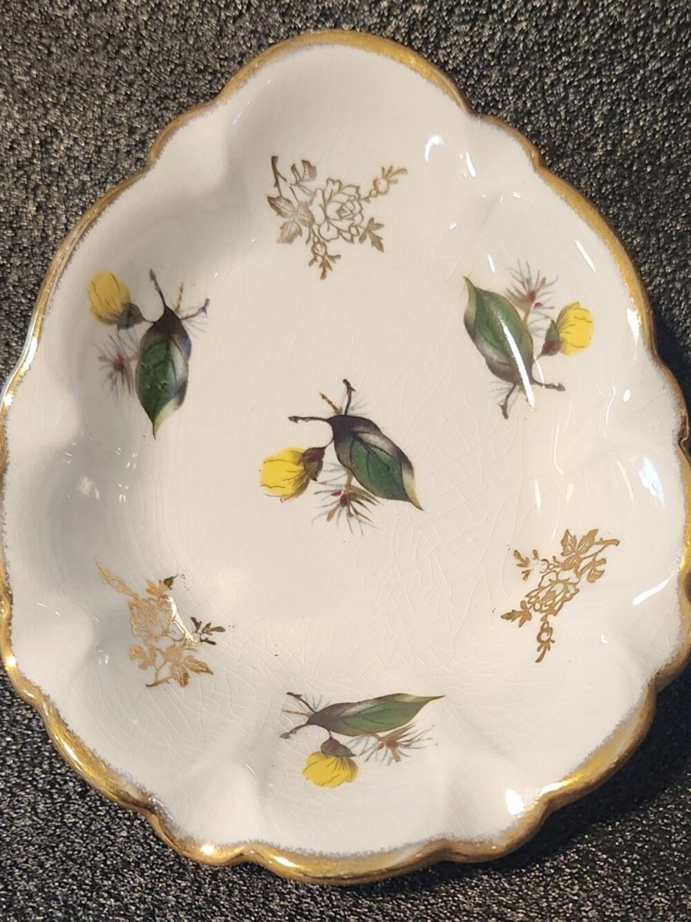 Wood & Sons relish dish